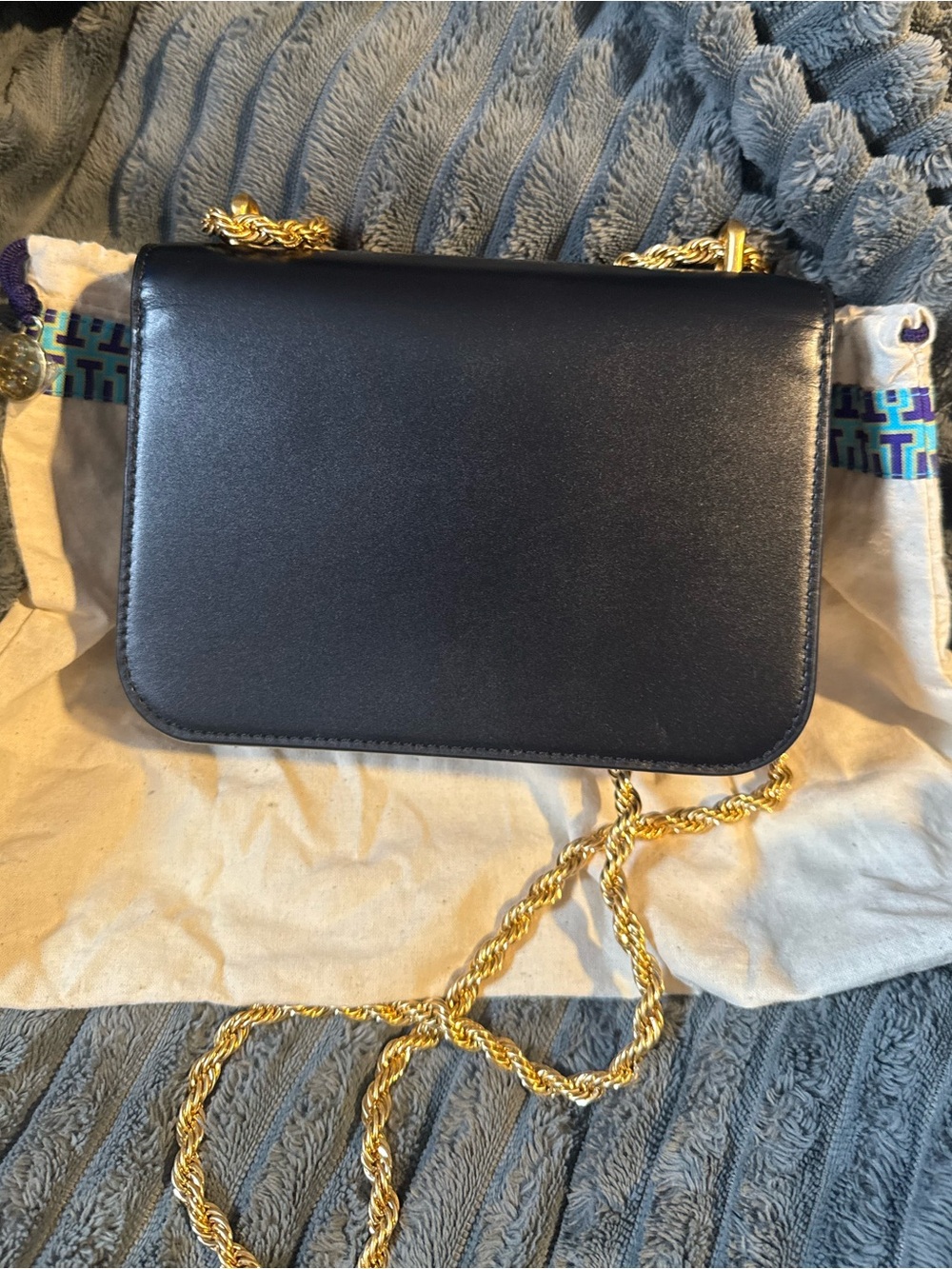$750 Tory Burch Eleanor Small Convertible Black/Gold Leather Shoulder bag - Picture 3 of 9